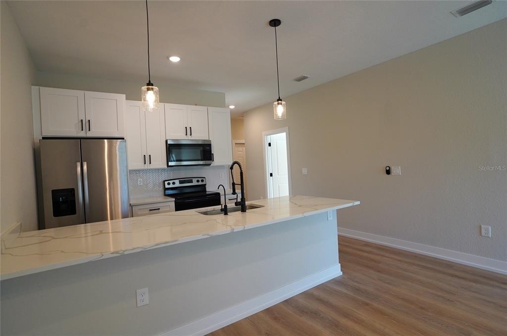 12032 Tetzel Avenue - Photo 7