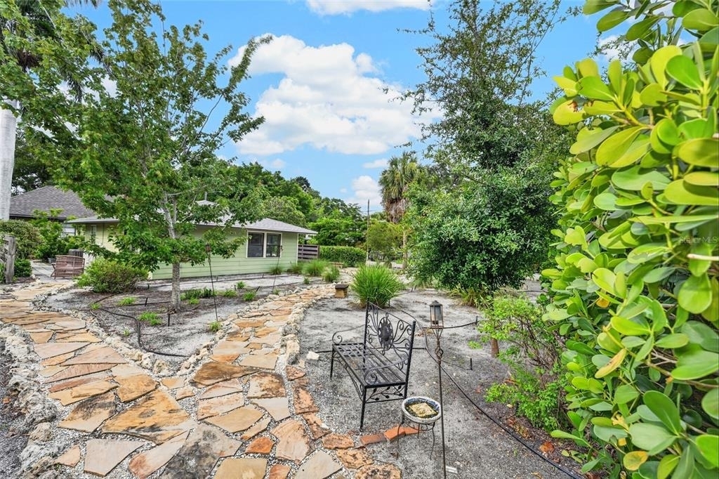 2475 Alameda Avenue - Photo 36