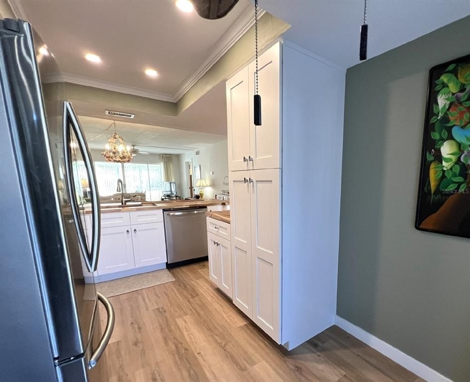 5205 Wedgewood Ln - Photo 2