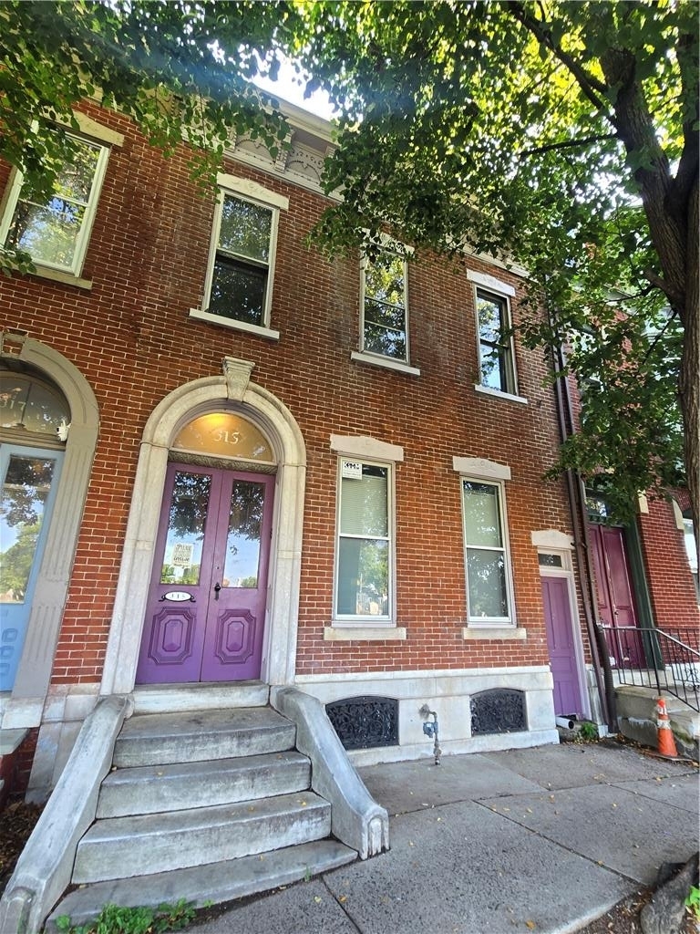 315 N 10th Street - Photo 0