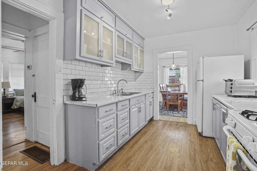 4017 Oxford Avenue - Photo 17