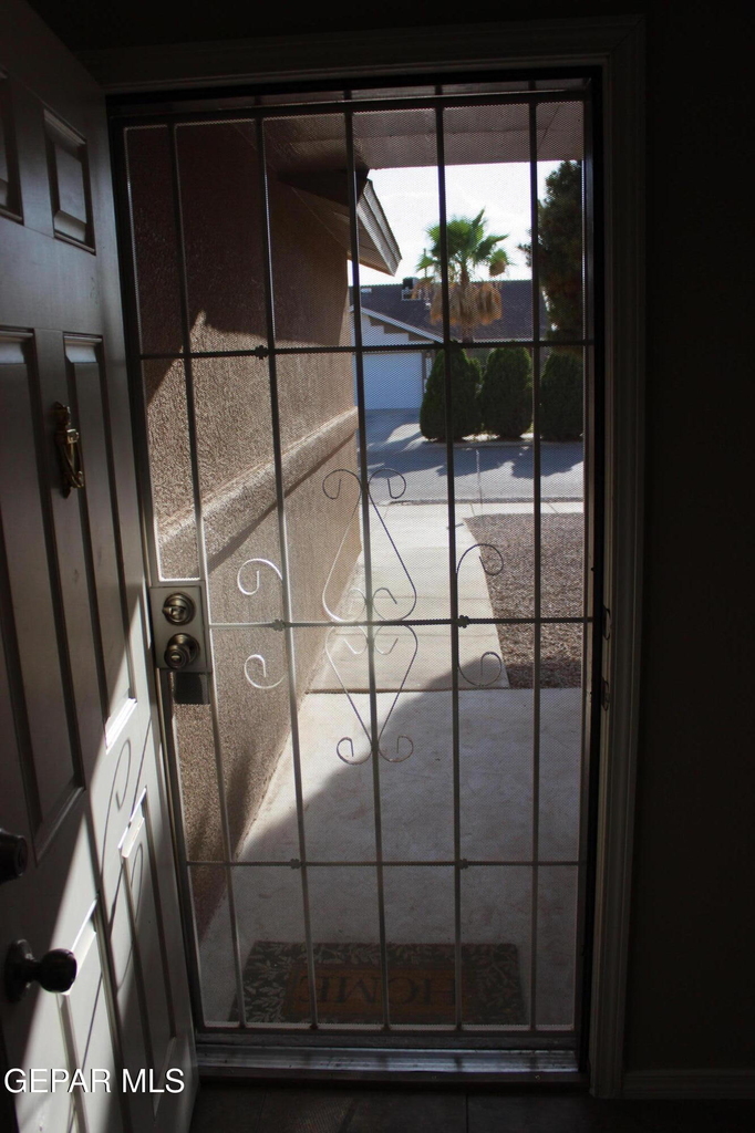 13978 Vaquero Rock Drive - Photo 4