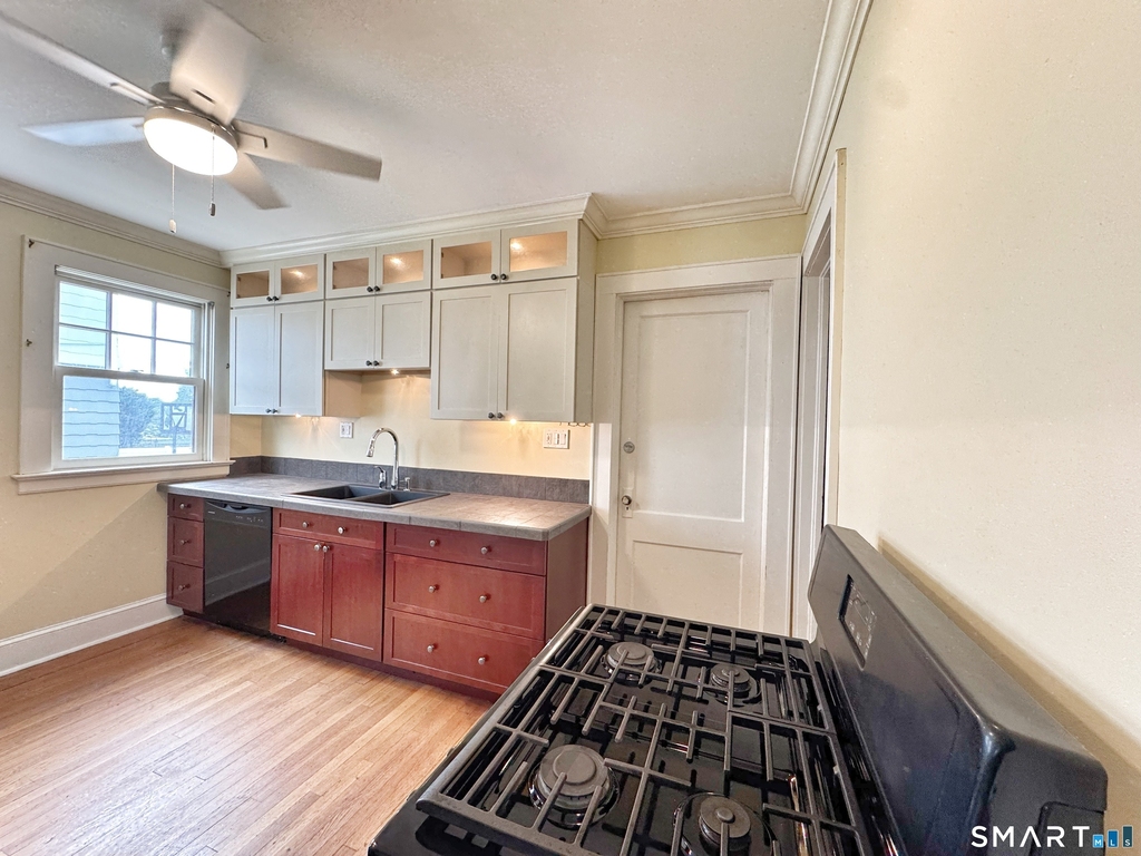14 Woodbury Avenue - Photo 2