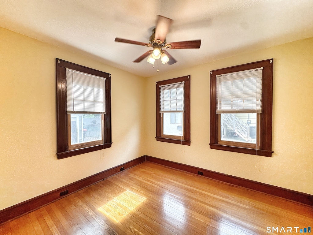 14 Woodbury Avenue - Photo 6