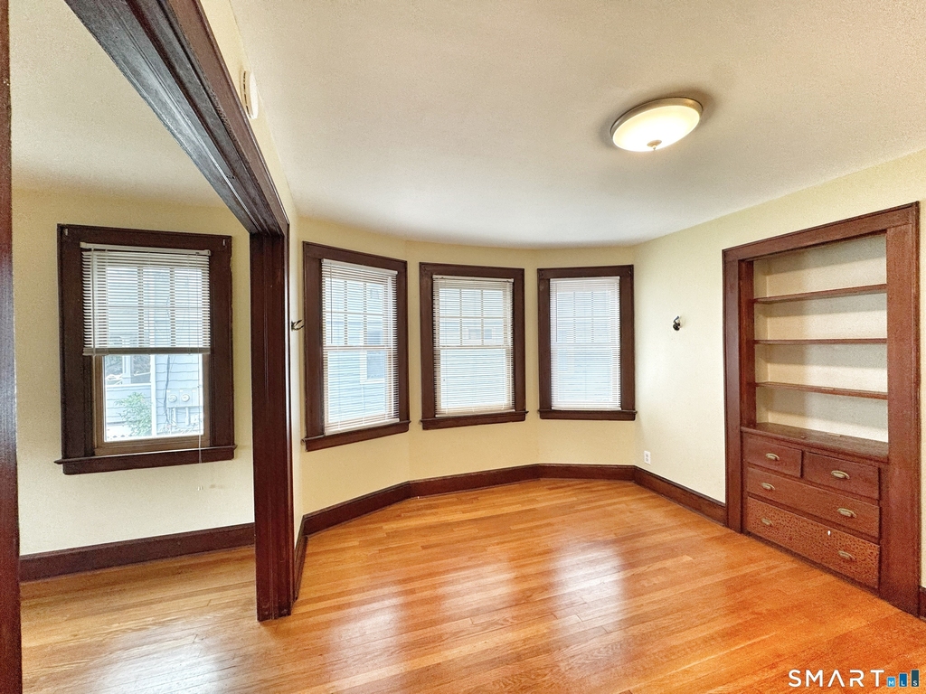14 Woodbury Avenue - Photo 5