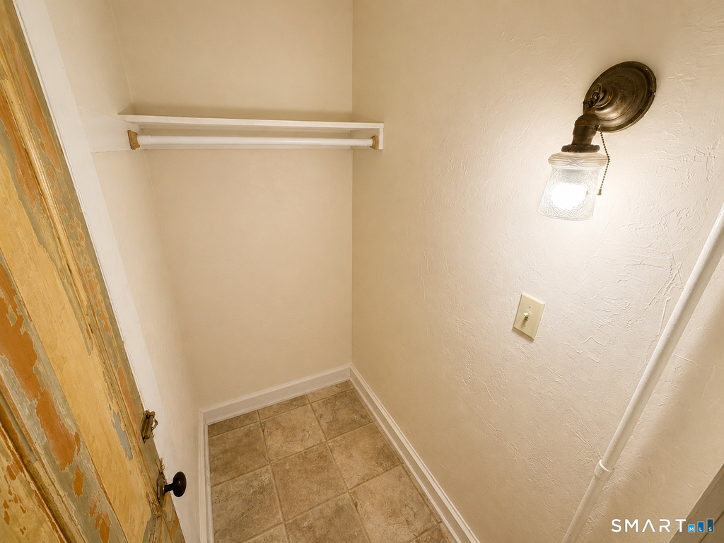 111 Rockwell Street - Photo 16