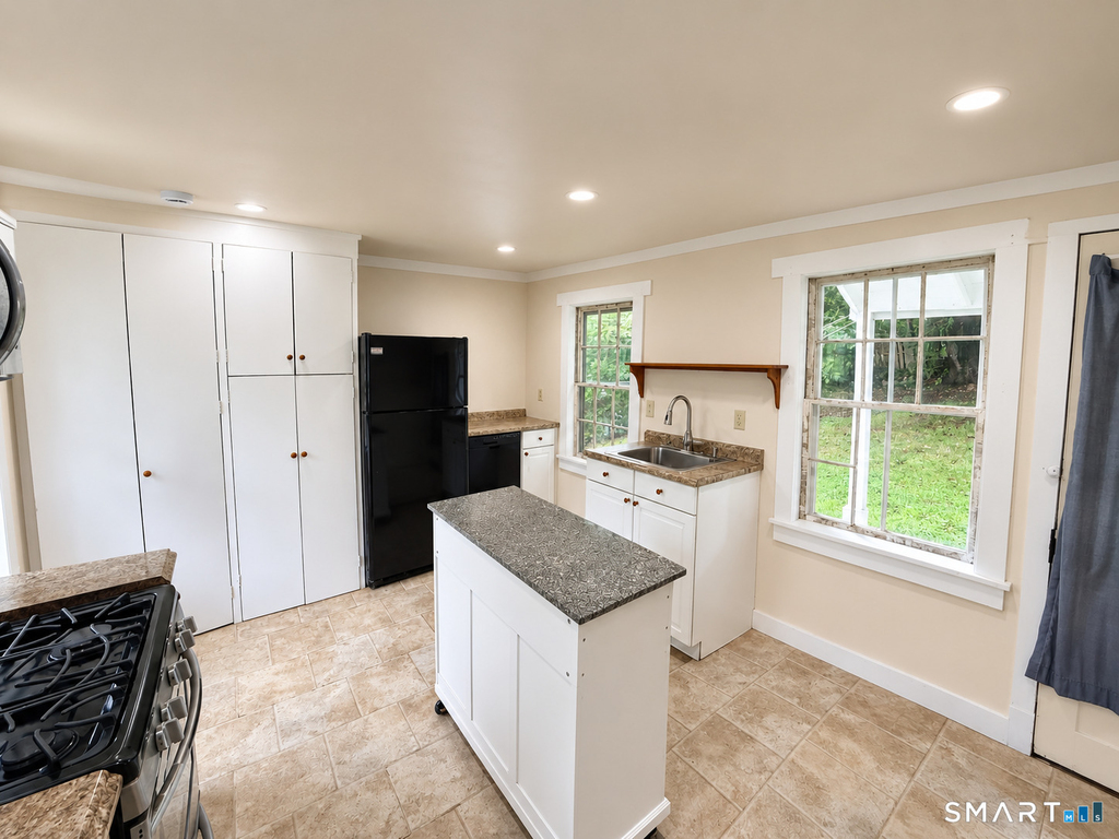 111 Rockwell Street - Photo 7