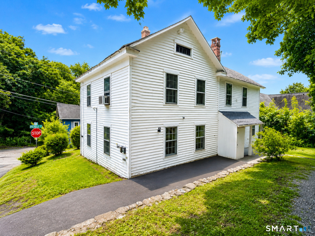 111 Rockwell Street - Photo 2