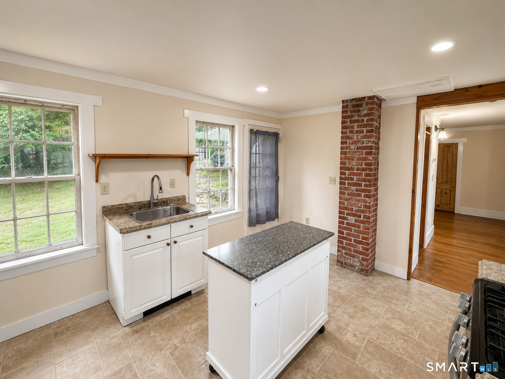 111 Rockwell Street - Photo 5