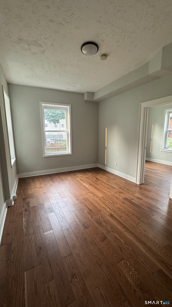 485 Howard Avenue - Photo 4