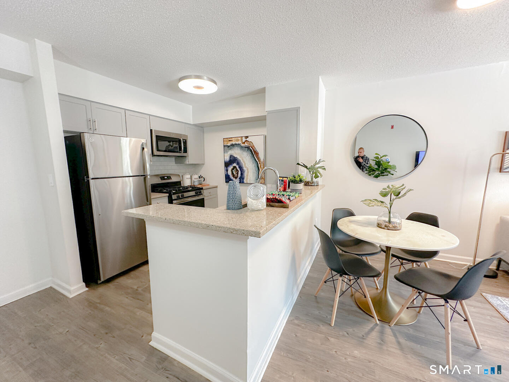 52 Forest Street - Photo 2