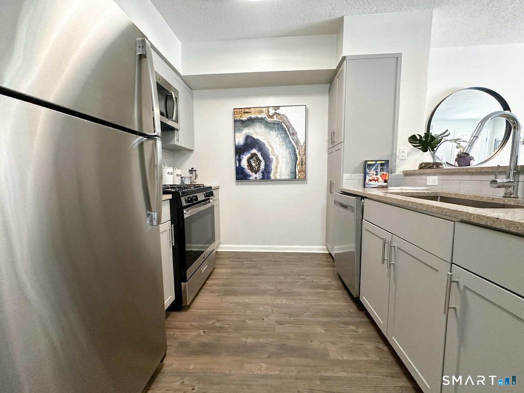 52 Forest Street - Photo 3