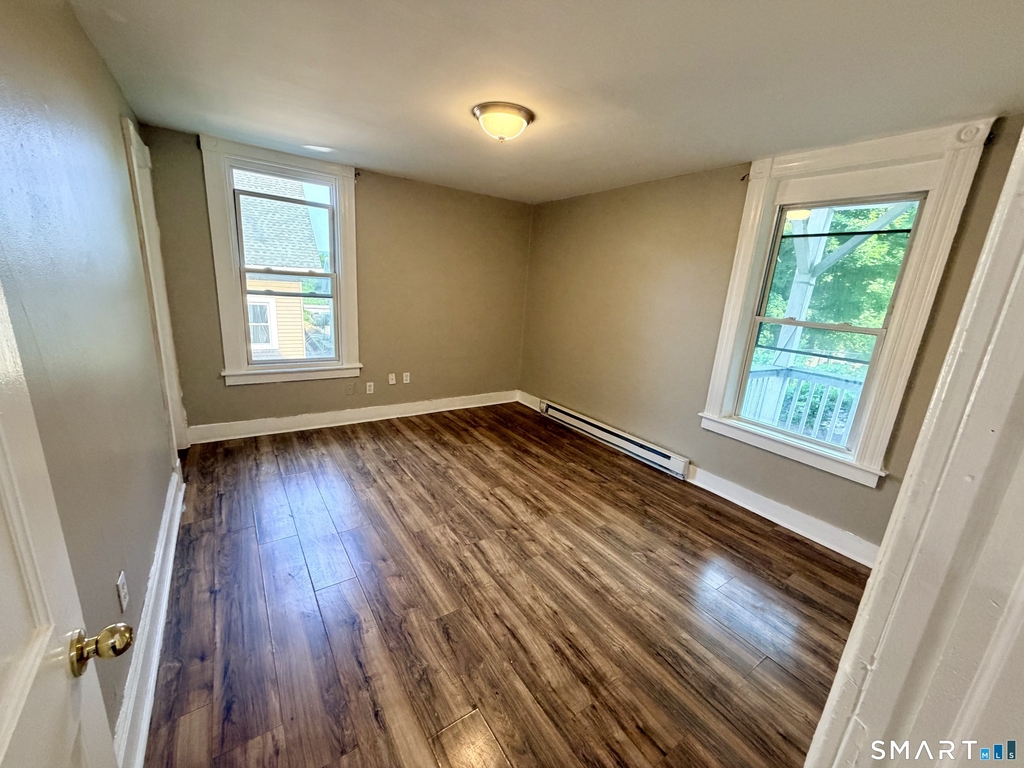 21 Sylvan Avenue - Photo 6