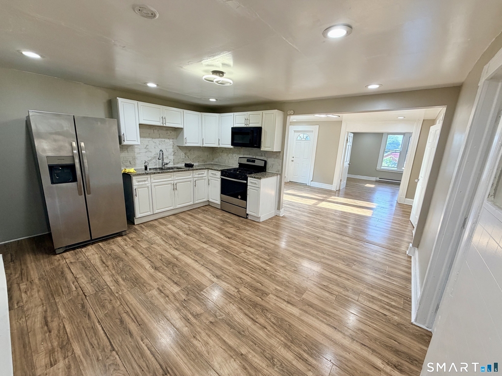 21 Sylvan Avenue - Photo 3