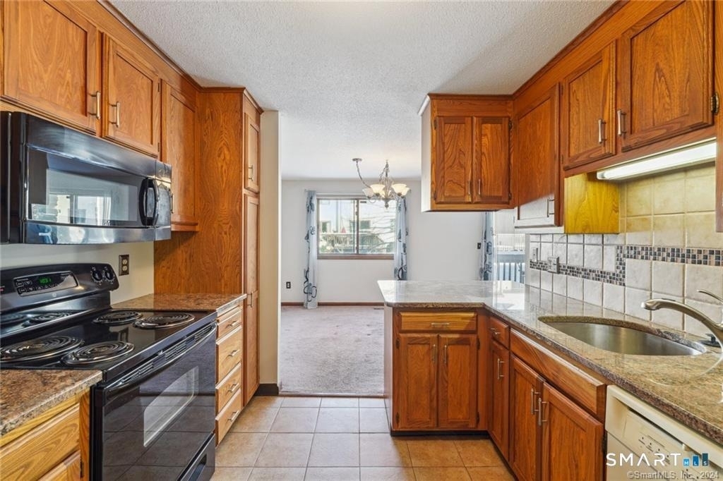 17 Oak Forest Drive - Photo 2