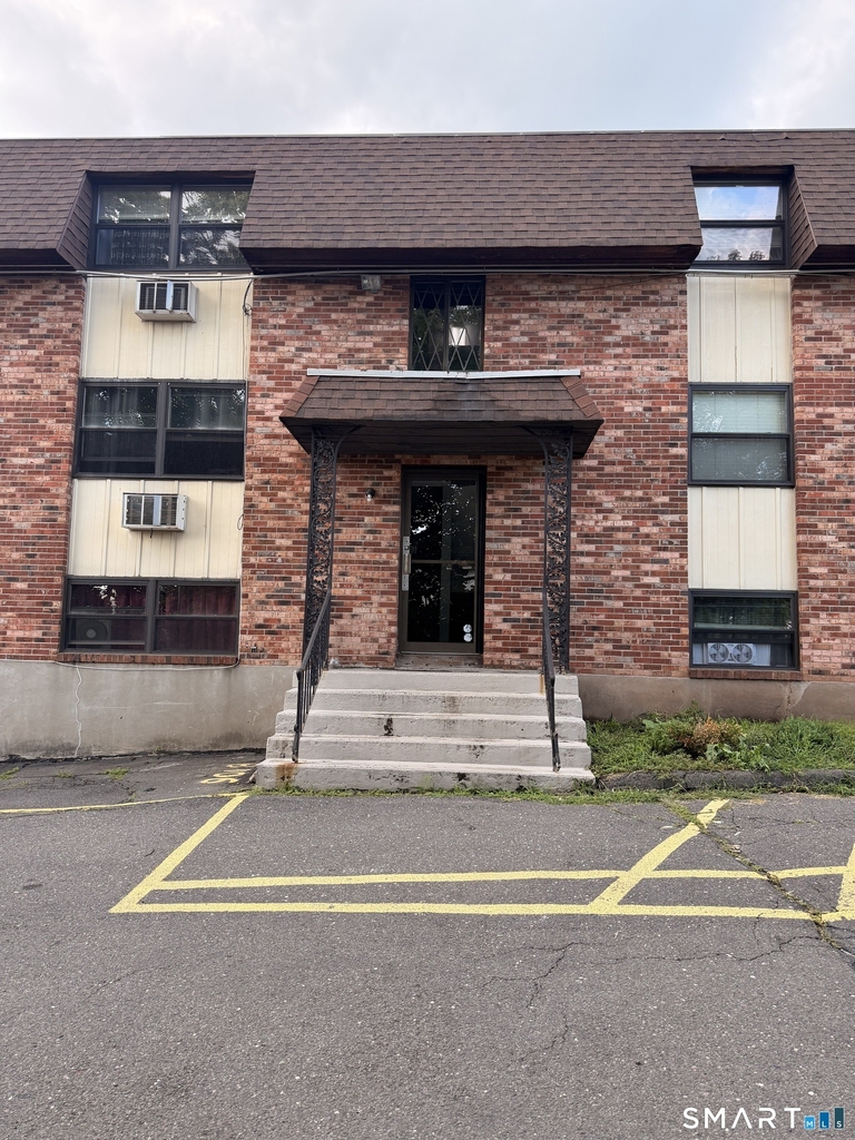 265 Burritt Street - Photo 16