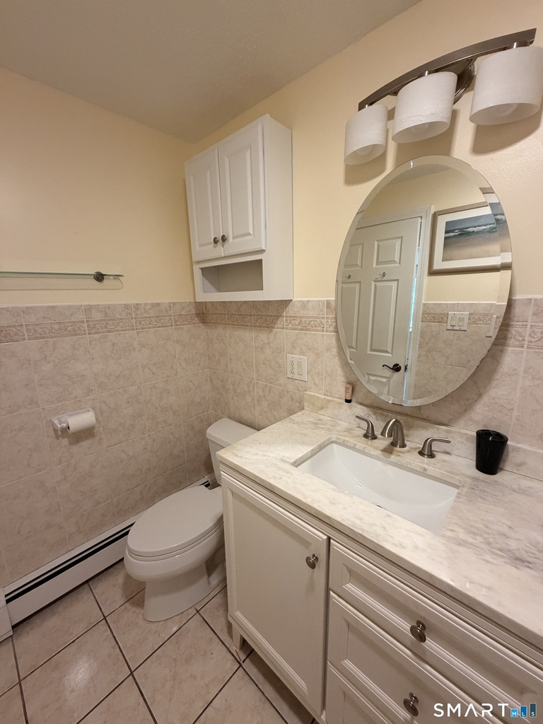 265 Burritt Street - Photo 14