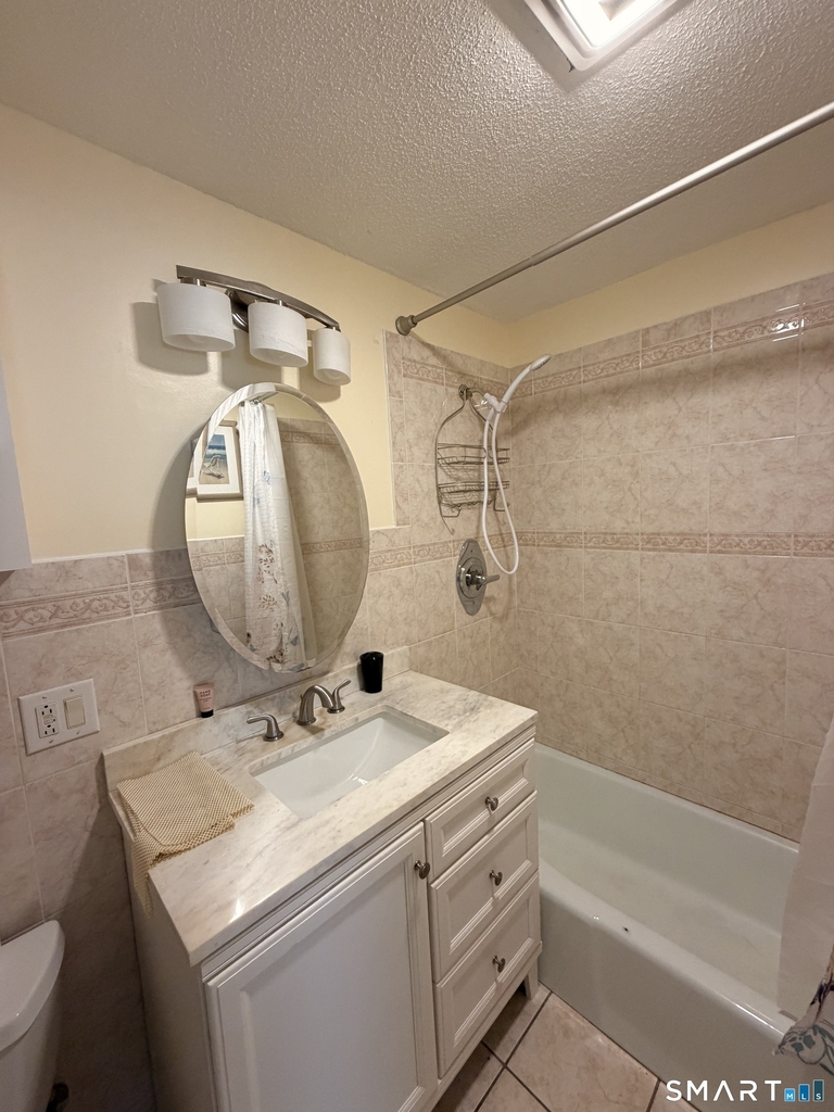 265 Burritt Street - Photo 13