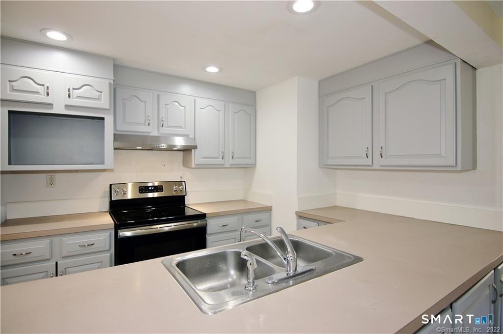 33 River Street - Photo 8
