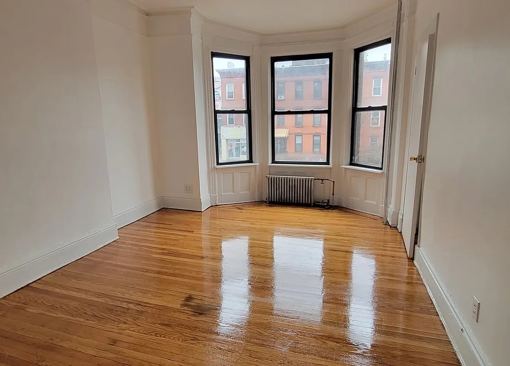 9th Street at 4th Avenue - Photo 16