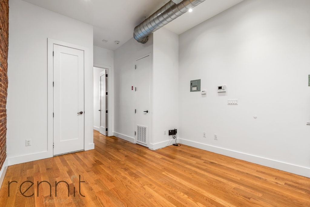 638 Wilson Avenue - Photo 2