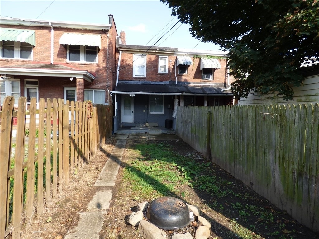 1134 Race St - Photo 16