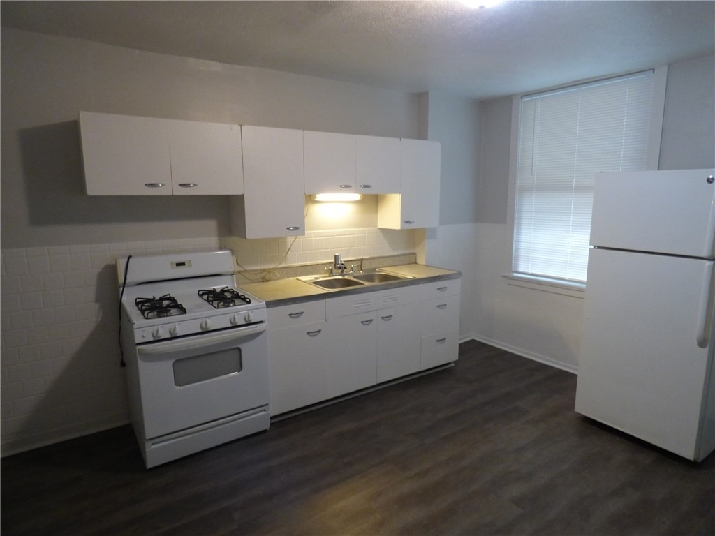 1134 Race St - Photo 2