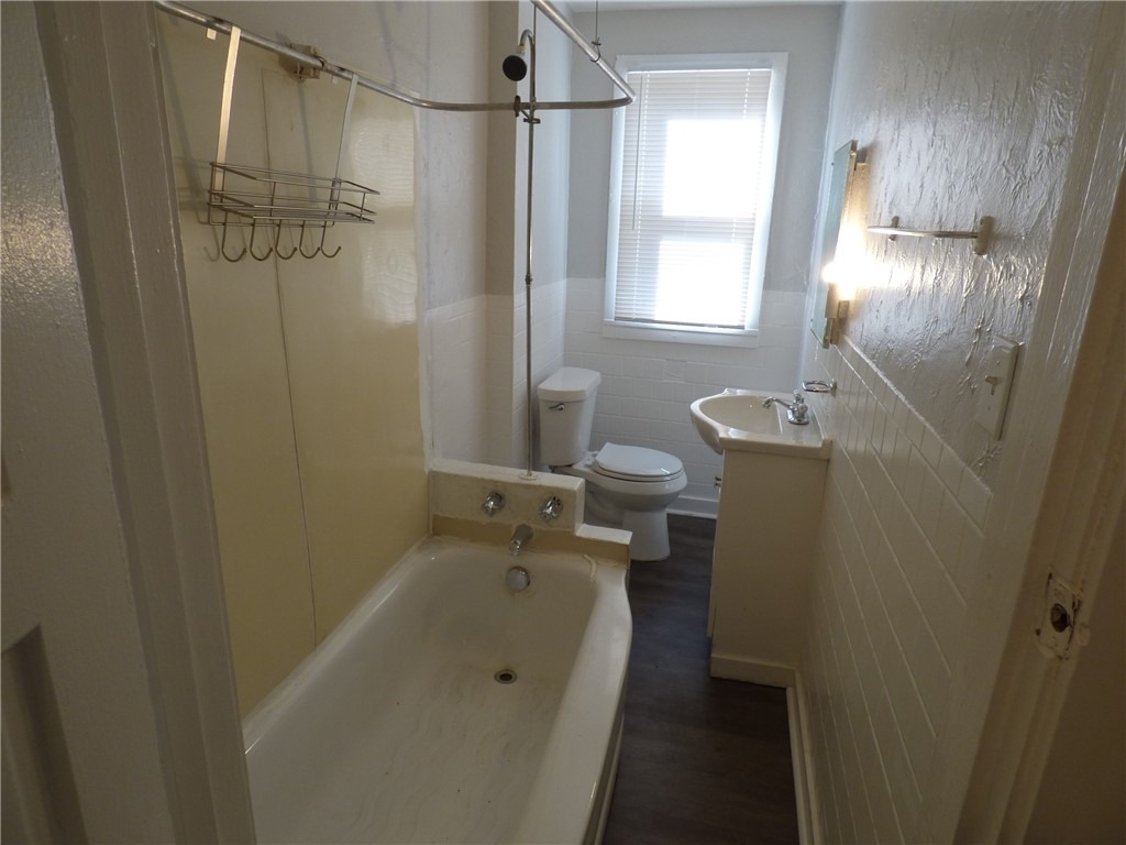1134 Race St - Photo 5