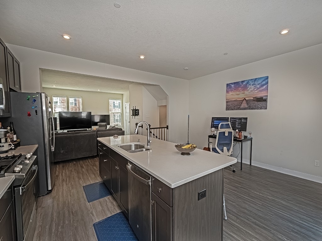 213 Amon St - Photo 4
