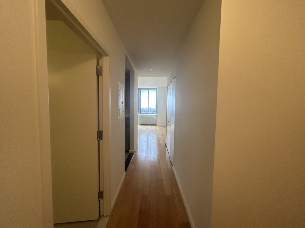Nostrand Avenue - Photo 1