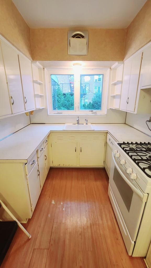 105-39 65th Rd - Photo 6