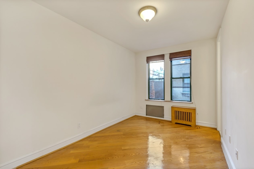 East 70th Street - Photo 3
