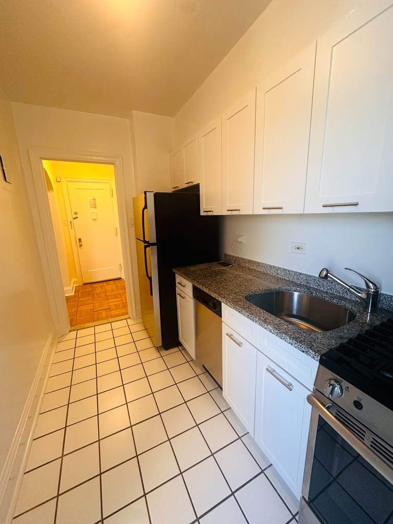 95 Christopher Street - Photo 6