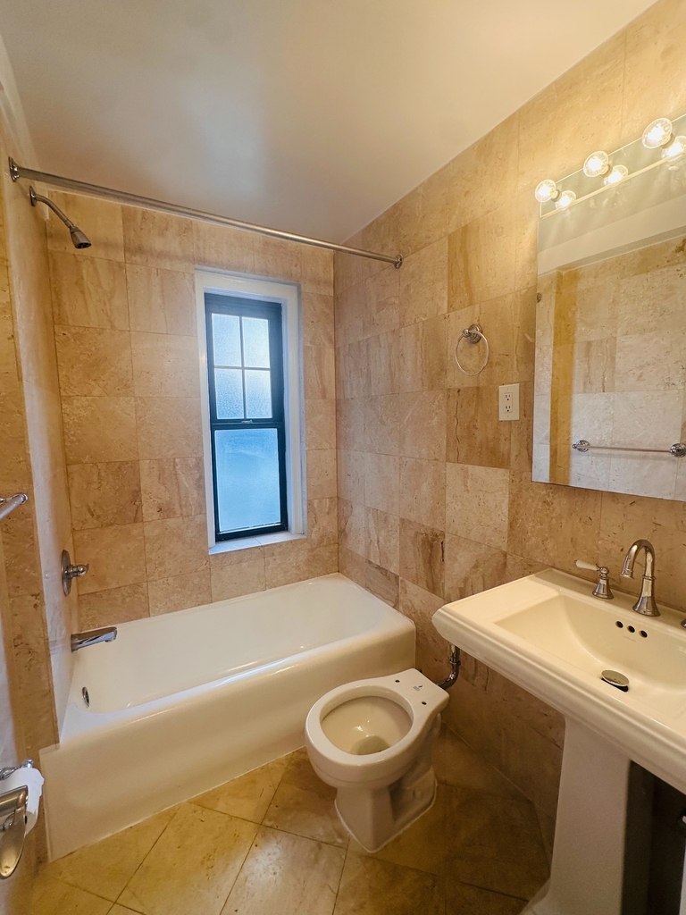 95 Christopher Street - Photo 9