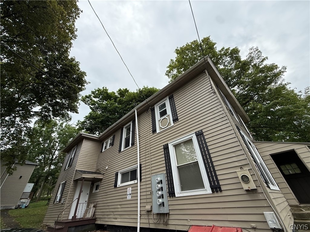 4822 W Seneca - Photo 0