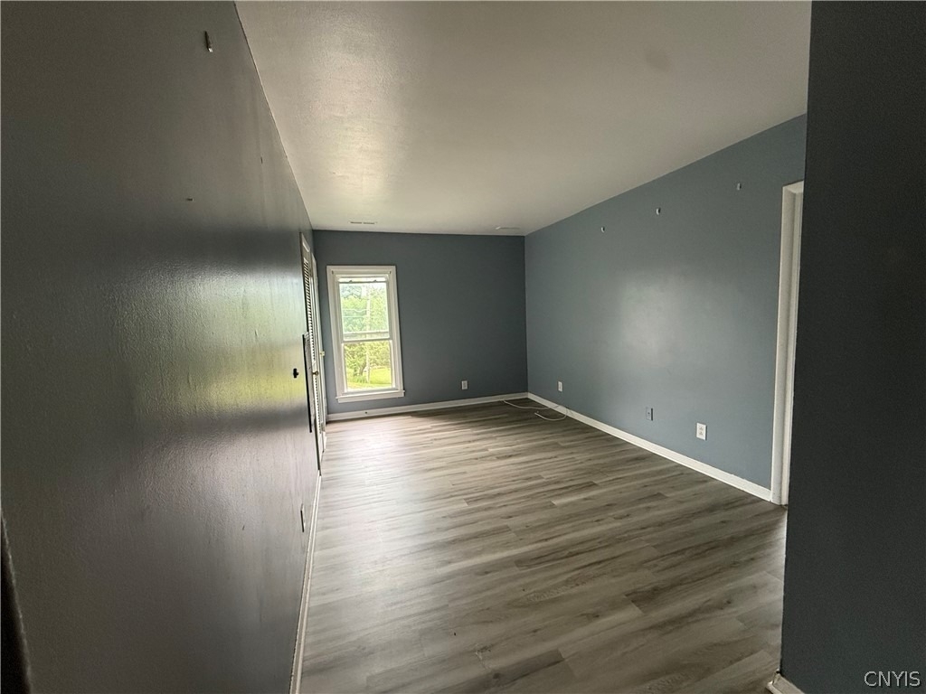 4822 W Seneca - Photo 2