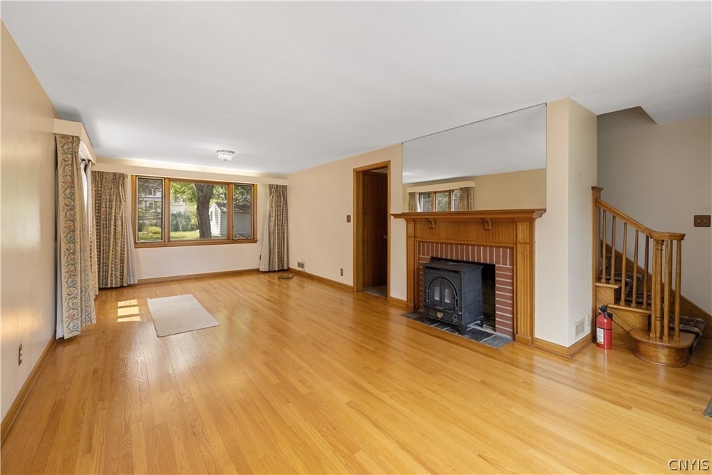 444 Buckingham Avenue - Photo 6