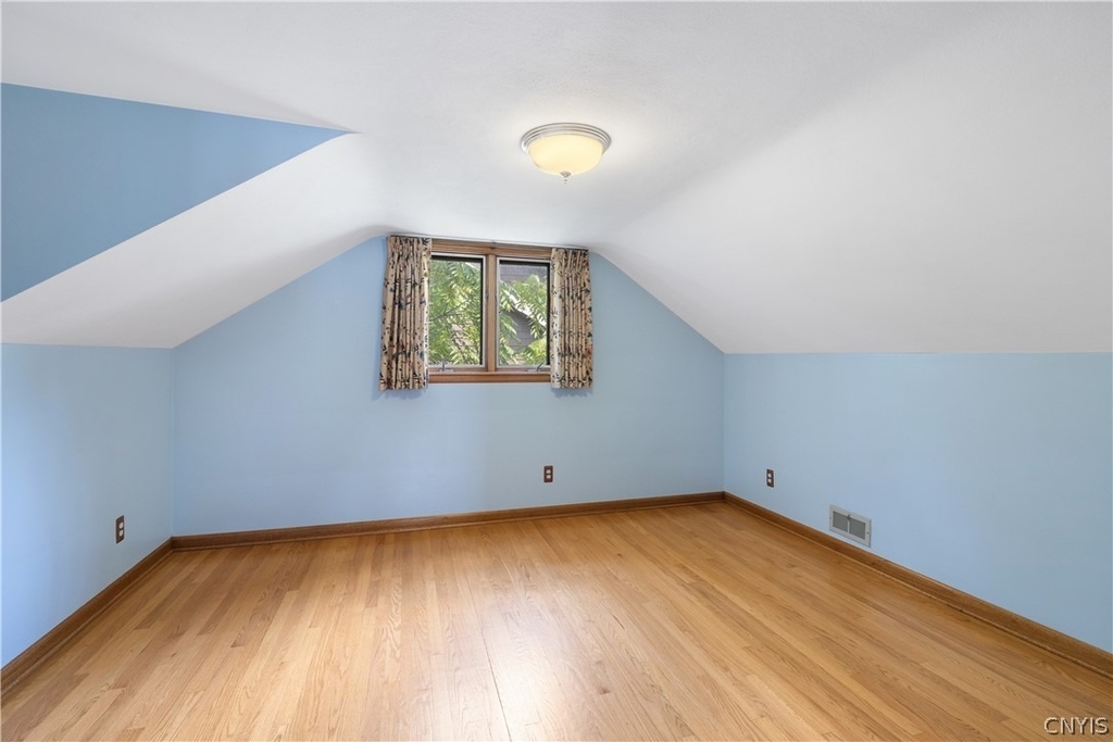 444 Buckingham Avenue - Photo 19