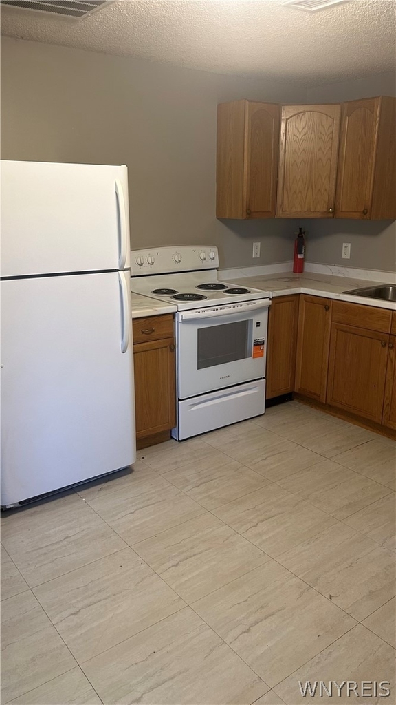 825 Payne Avenue - Photo 2