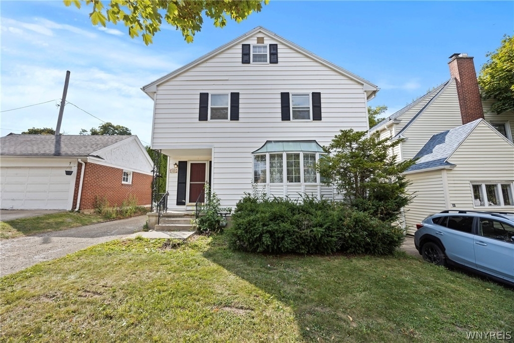 80 Capen Boulevard - Photo 0