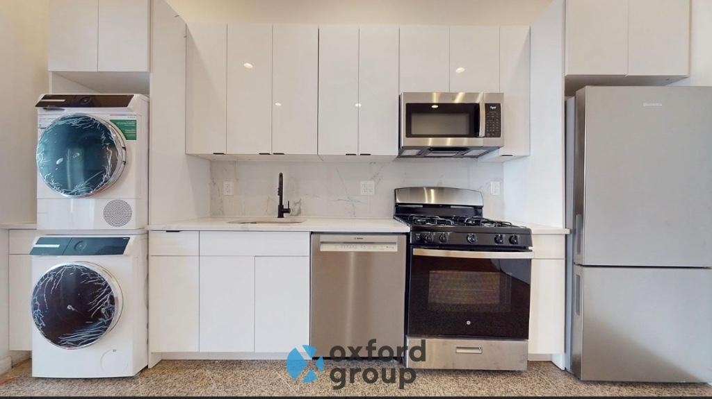 East 31st Street - Photo 3