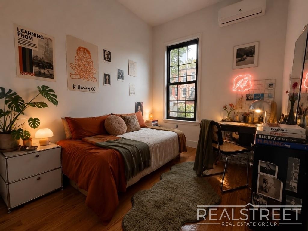 110a Covert Street - Photo 5