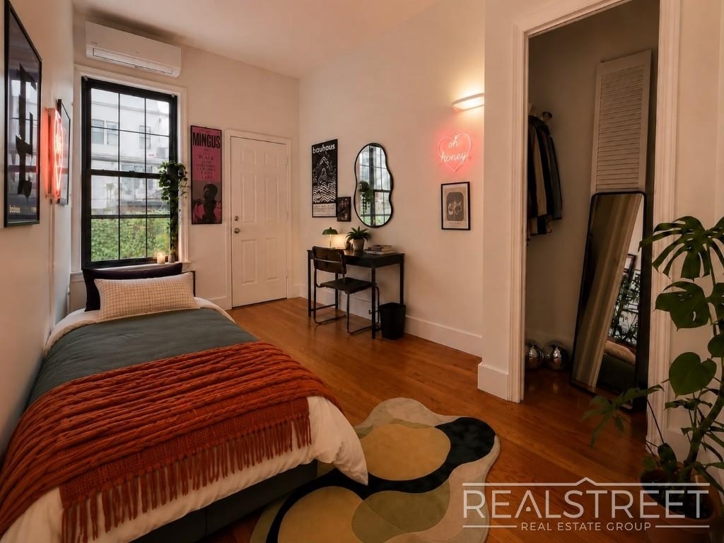 110a Covert Street - Photo 2