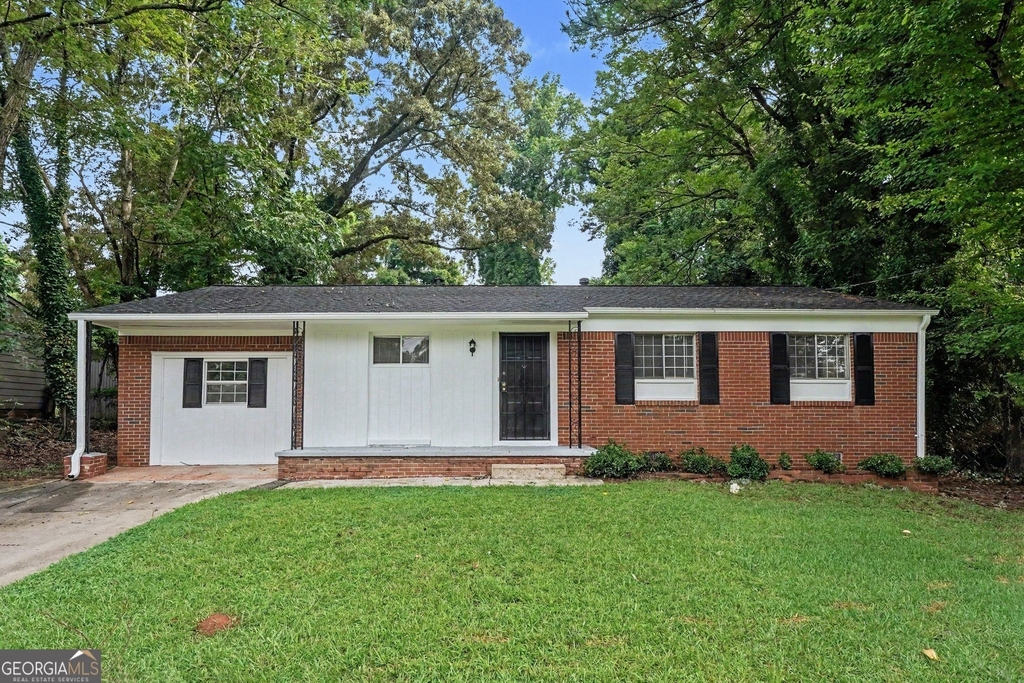 1315 Pineglen Drive - Photo 1