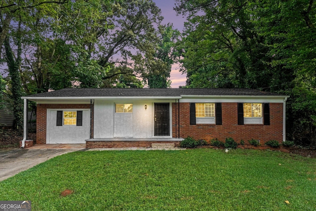 1315 Pineglen Drive - Photo 0