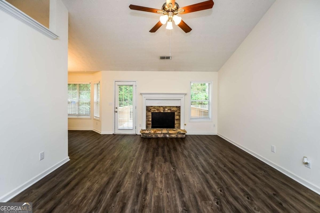 805 Lewis Ridge Circle - Photo 3