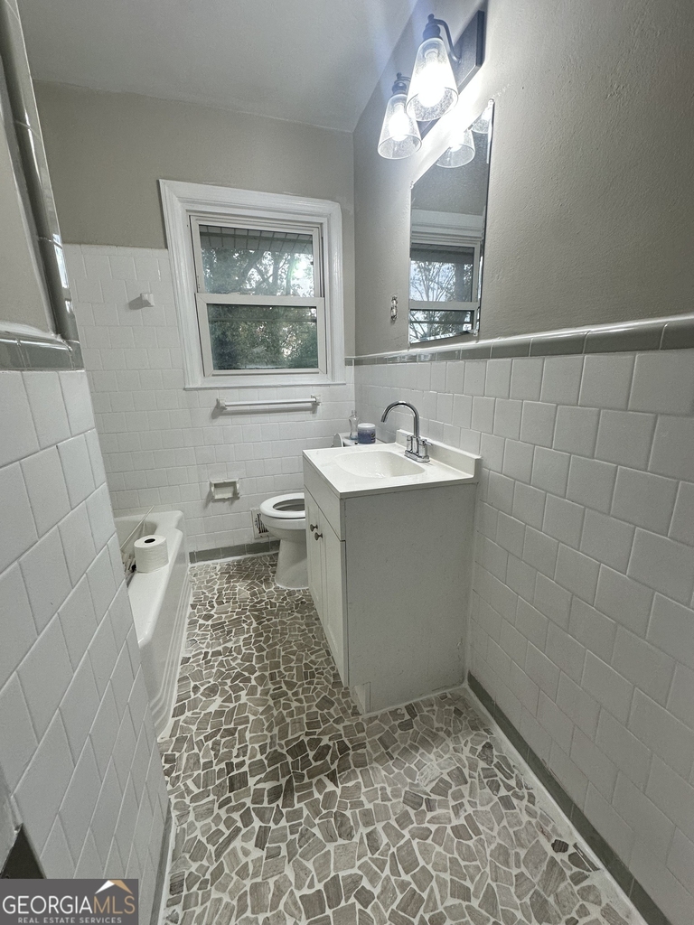1865 Vicki Lane Se - Photo 2