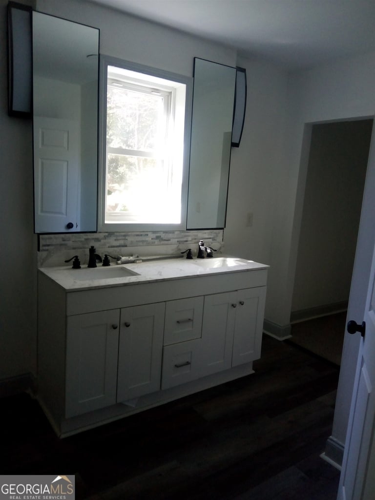 1511 Mims Street Sw - Photo 4