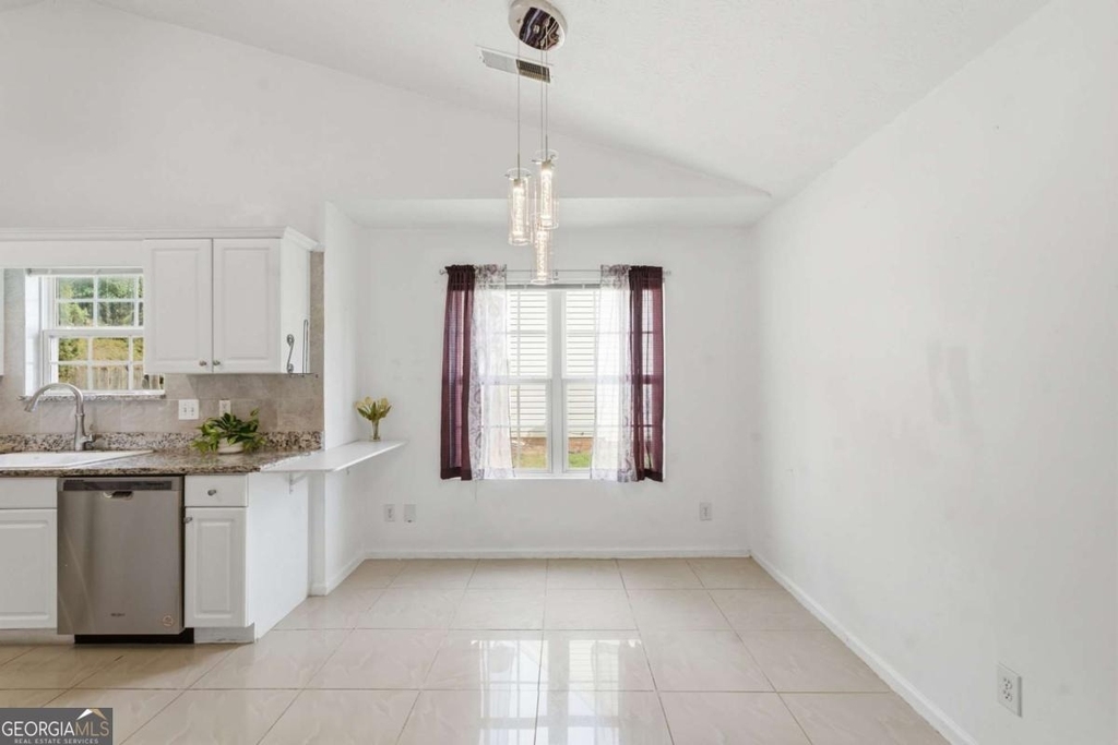 575 Chandon Way - Photo 9