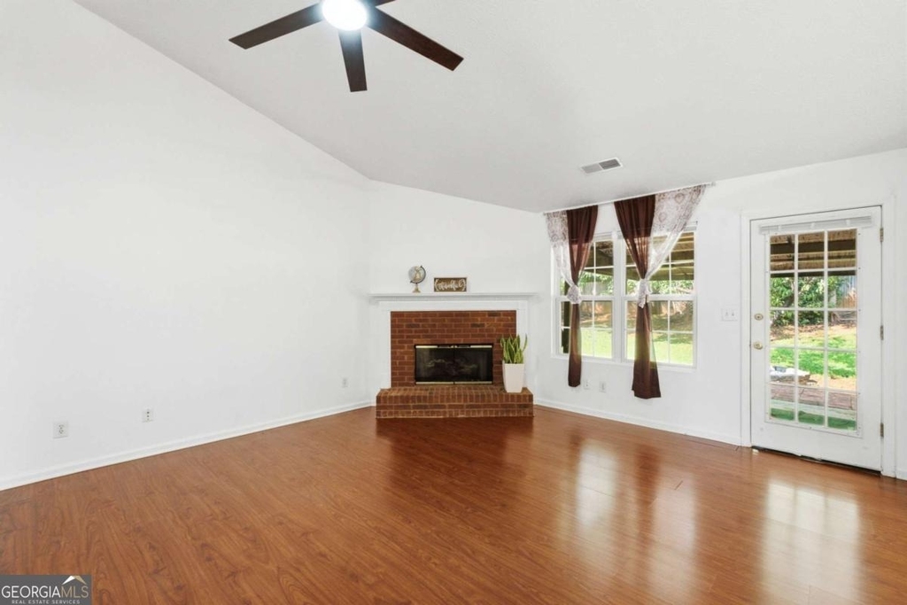 575 Chandon Way - Photo 3